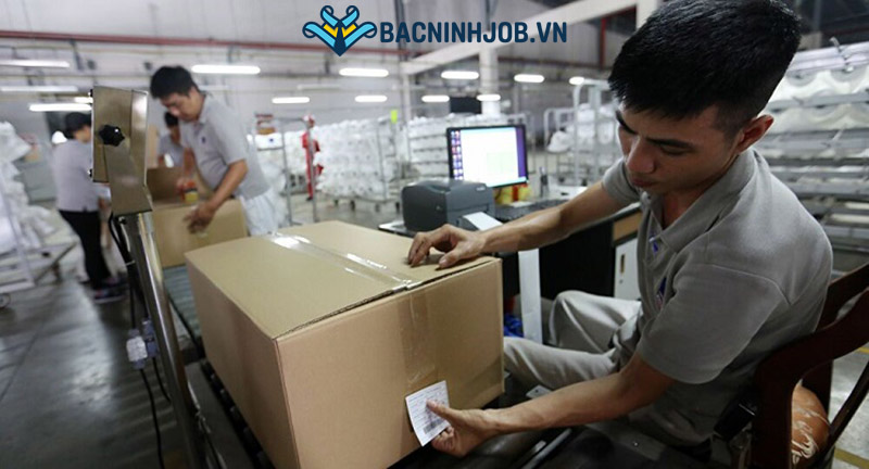 Hoạt động đóng gói và hoàn thiện sản phẩm in tại xưởng in ấn Bắc Ninh